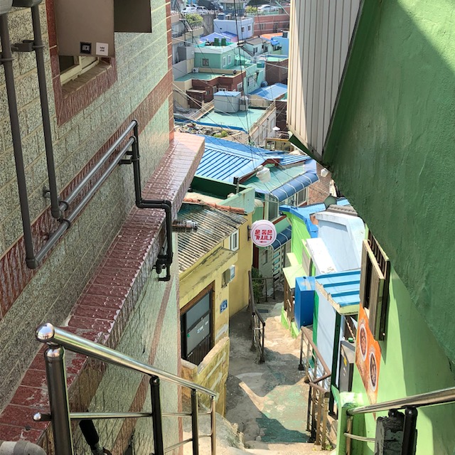 甘川文化村の生活路
