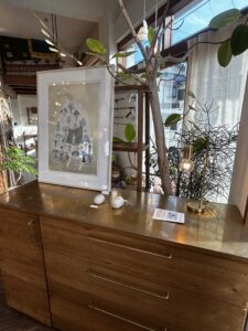 企画展　絵　インテリア